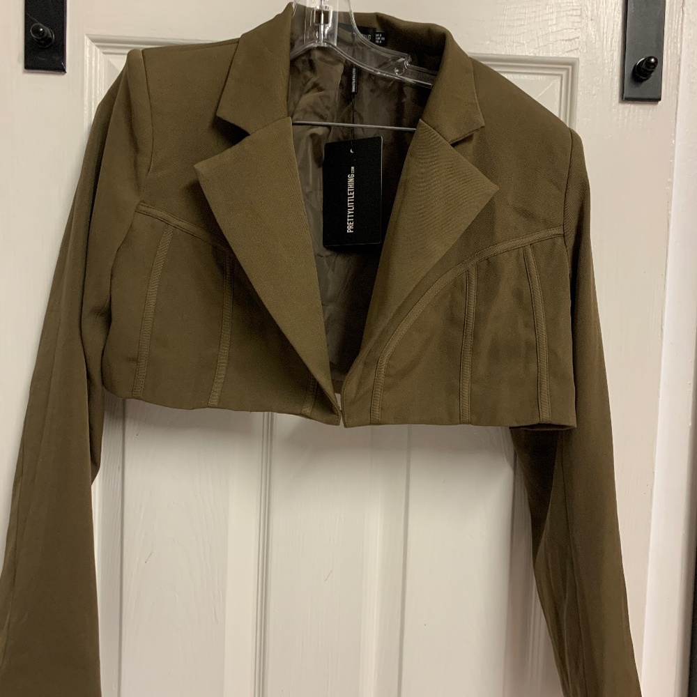 PLT  CROPPED BLAZER